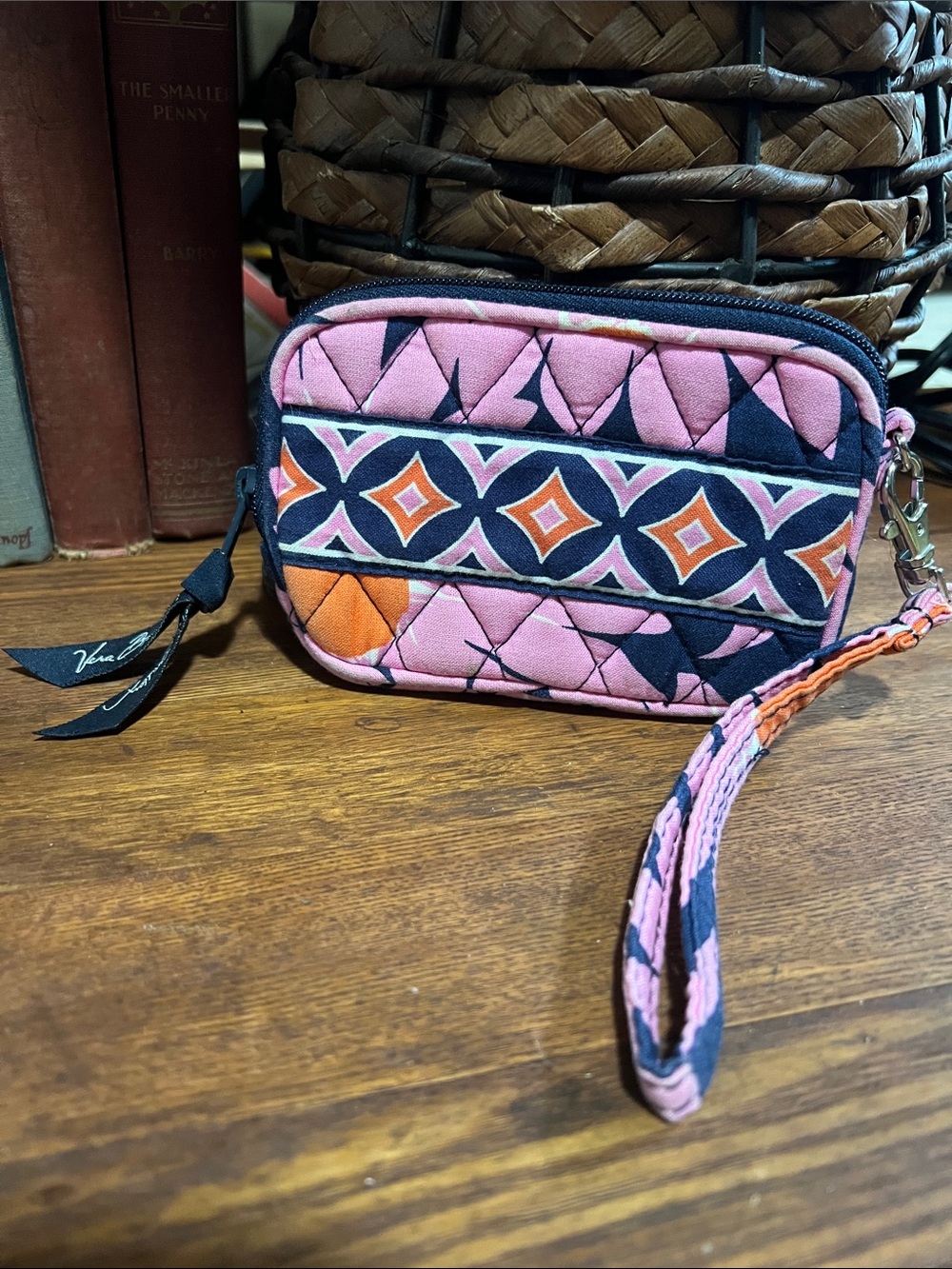Vera Bradley Wristlet, small, credit card holder, change Purse, 5 x 3.5”